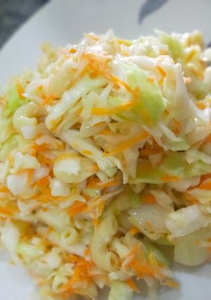 A picture of Mac and cheese salad.