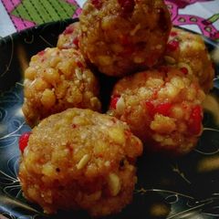 A picture of Boondi Ladoo.