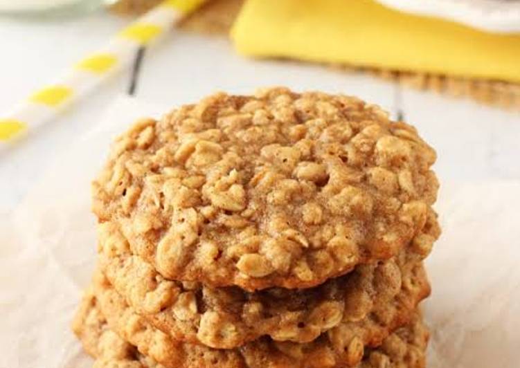 Chewy Banana Oat Cookies