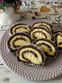 Kókusztekercs piskótából gluténmentesen recept fotója