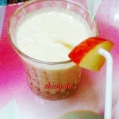 A picture of Apple lassi.