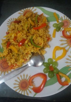 शिमला मिर्च राइस (Capsicum rice recipe in hindi) रेसिपी मुख्य फोटो