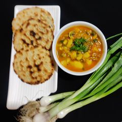 A picture of Potato spring onion sabji.