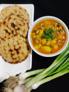 A picture of Potato spring onion sabji.