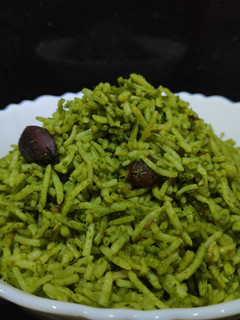 पालक पुलाव (palak pulao recipe in marathi) रेसिपी चे मुख्य फोटो
