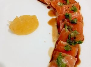 Foto di Salmone in Agrodolce con Mostarda di Pere