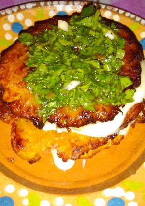 Una foto de Tostones con queso a la parrilla
