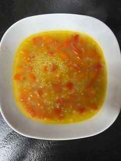 Una foto de Sopa de quinoa y verduras