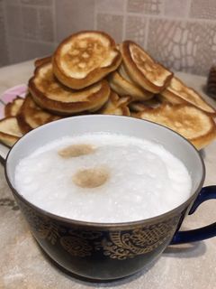 Фото Пышные оладьи на кефире (с секретом).