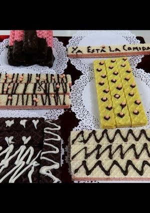 Una foto de Aprovecha que estás en casa con los niños y decora unas galletas
