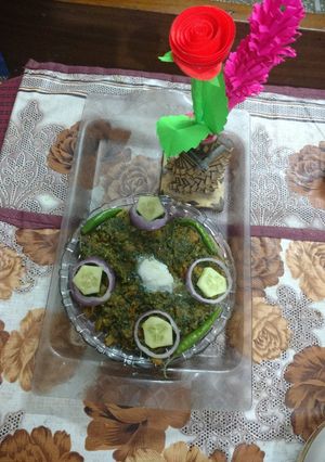 A picture of Mix saag.