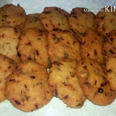 A picture of Vadai using wasted rice.