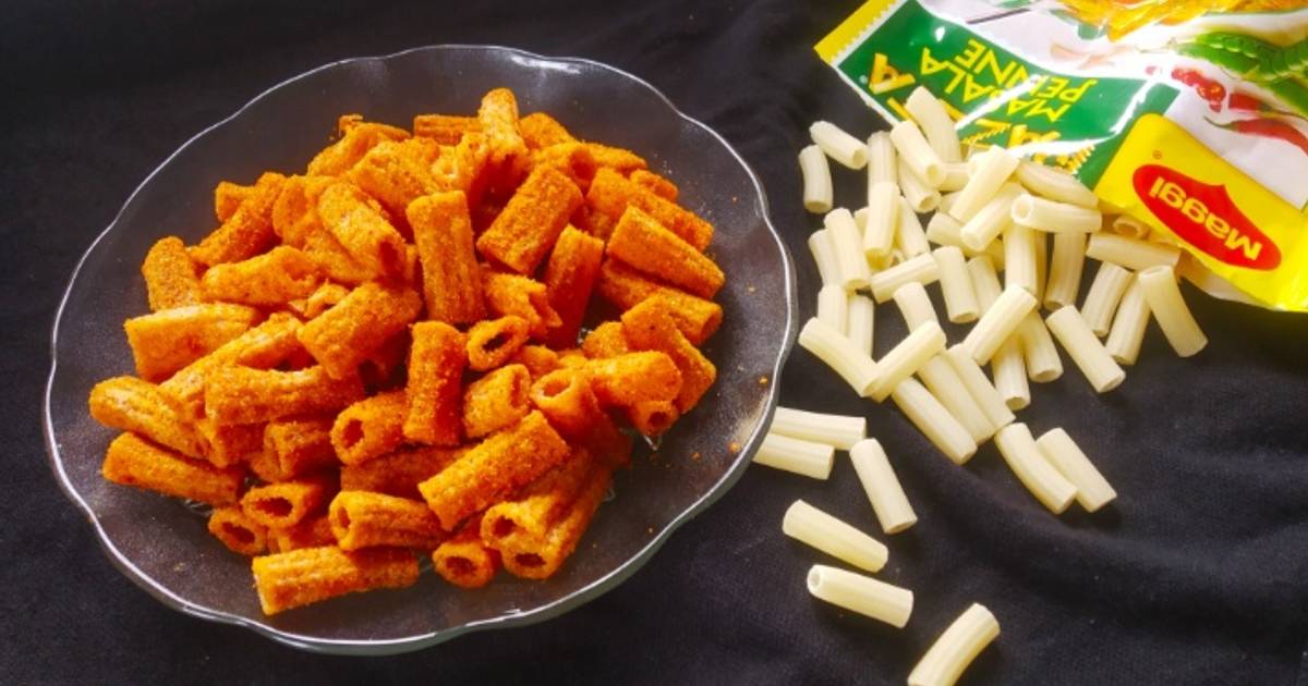 नमकीन कुरकुरी पास्ता (namkeen pasta recipe in marathi) रेसिपी Aparna