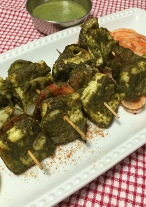 A picture of Hariyali Paneer Tikka / Grilled Cottage Cheese.