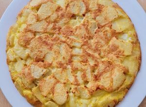 Una foto de Tortilla de papas no fritas (más rápida, más saludable y menos calórica)