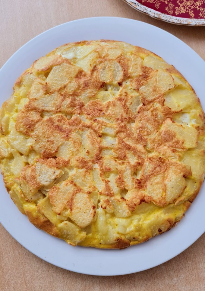 Una foto de Tortilla de papas no fritas (más rápida, más saludable y menos calórica)