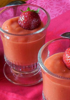 Une photo de Compote fraises et rhubarbe