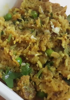 A picture of Mulor ghonto (Radish dry mish mash curry).
