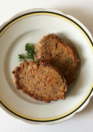 A picture of Red Beans Steaks.
