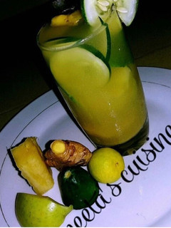 A picture of Pineaple nd ginger juice.