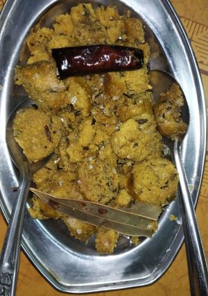 મેથી ના મુઠીયા (Methi na muthiya recipe in Gujarati) રેસીપી મુખ્ય ફોટો