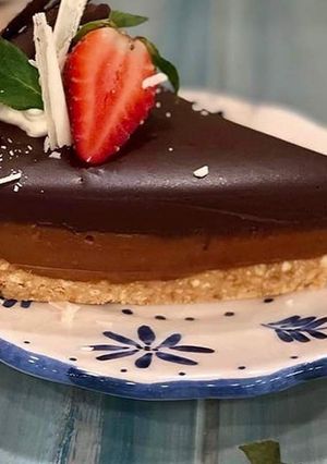 Una foto de Tarta de dulce de leche y chocolate