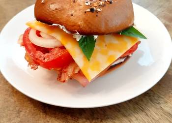 Without Fail Serving Recipe Everything Bagel Sandwich with Black Peppered Cream Cheese Yummy