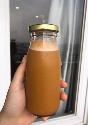 Hình của món Nước ép cần tây, cà rốt và táo xanh.