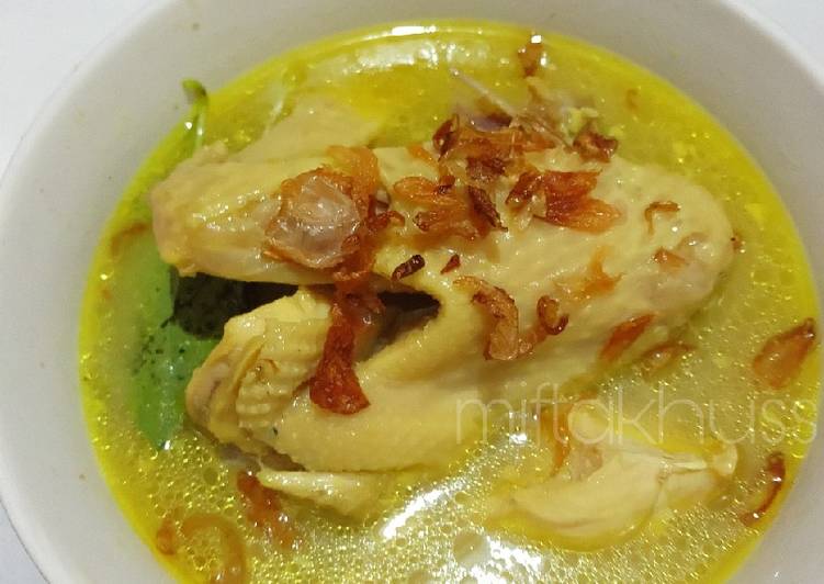 Featured image of post Resep Opor Ayam Jawa Cara memasak opor ayam memang berbeda dengan ayam kremes bu suharti