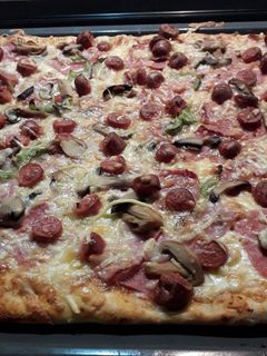 Φωτογραφία της συνταγής Πίτσα🍕🍕