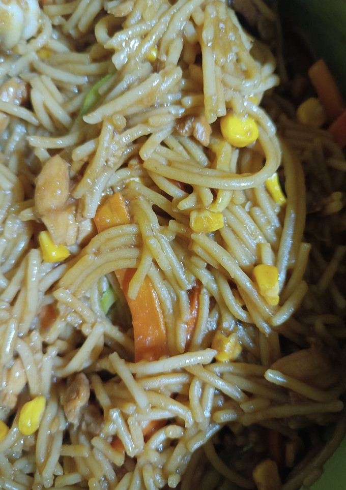 Una foto de Spaghetti chino