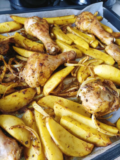 A picture of Chicken Drumstick with Sauce.