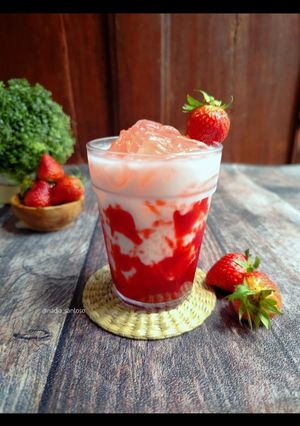 Foto resep Es sarang burung strawberry