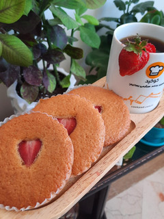 عکسی از دستور پای کیک توت فرنگی