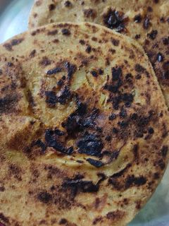 आलू का पराठा (Aloo ka paratha recipe in hindi) रेसिपी मुख्य फोटो