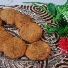 A picture of Qeema kachori.