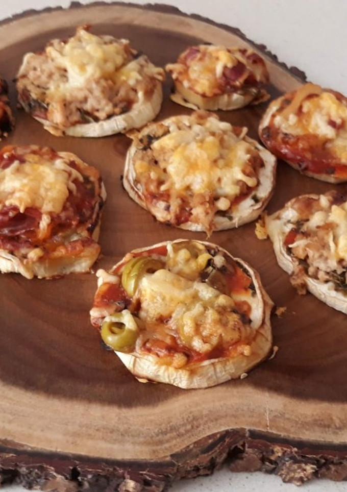 Una foto de Mini pizzas de berenjena