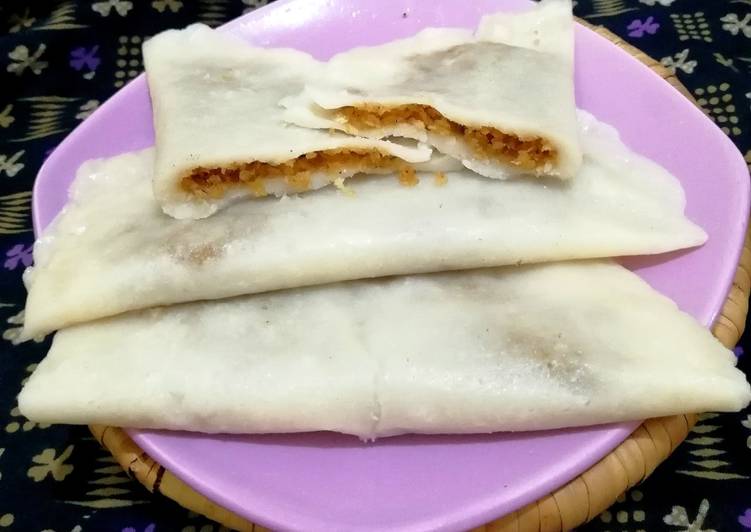 Ella ada Steamed rice Pancakes With Coconut & Jaggery Filling Ella ada Steamed rice Pancakes With Coconut & Jaggery Filling