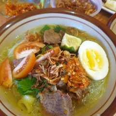 A picture of Soto daging kuah kuning 😋.