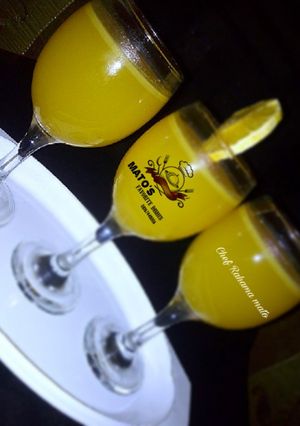 A picture of Pineapple and lemon slush.