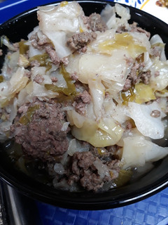 A picture of Beef and Cabbage.