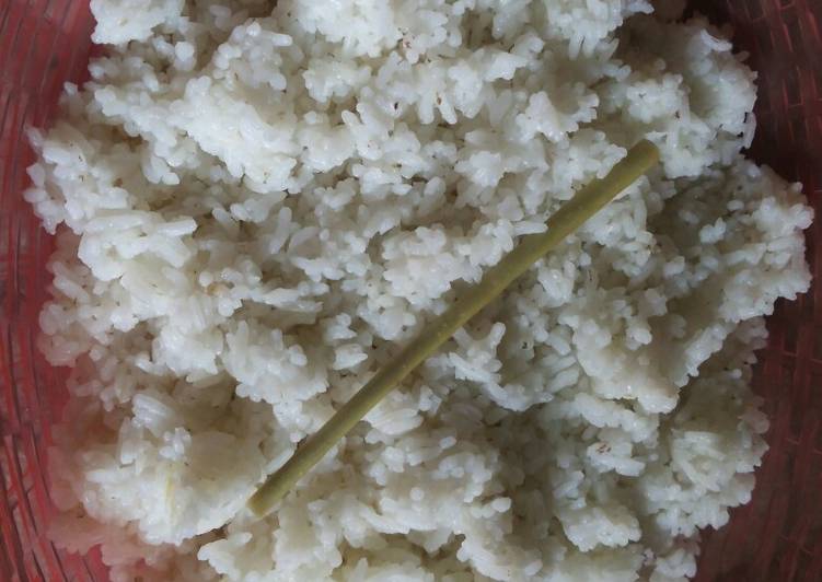 Bagaimana Menyiapkan Nasi Uduk Sederhana, Lezat Sekali