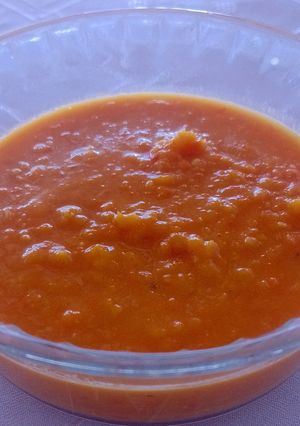 Una foto de Sopa crema🧅🌽🫑🧄🥕
