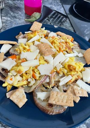 Una foto de Berenjena con huevos