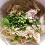 Hình của món Eat clean (phở gà).