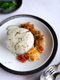 Foto resep Nasi Daun Jeruk Ricecooker