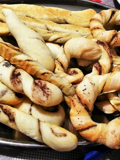 Foto di “Grissini attorcigliati” alle olive con lievito madre