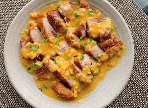 Hình của món Thịt Heo Sốt Trứng Muối - Ngon quên lối về🤣😋.