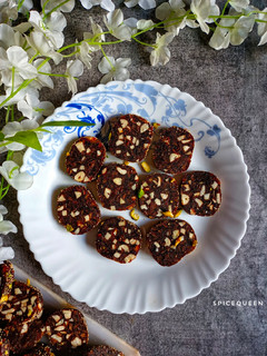 A picture of Khajoor Rolls/ Date Rolls.