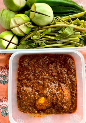 รูปของ น้ำพริกตาแดงใส่มะกอกมะแขว่น🌶️🧄